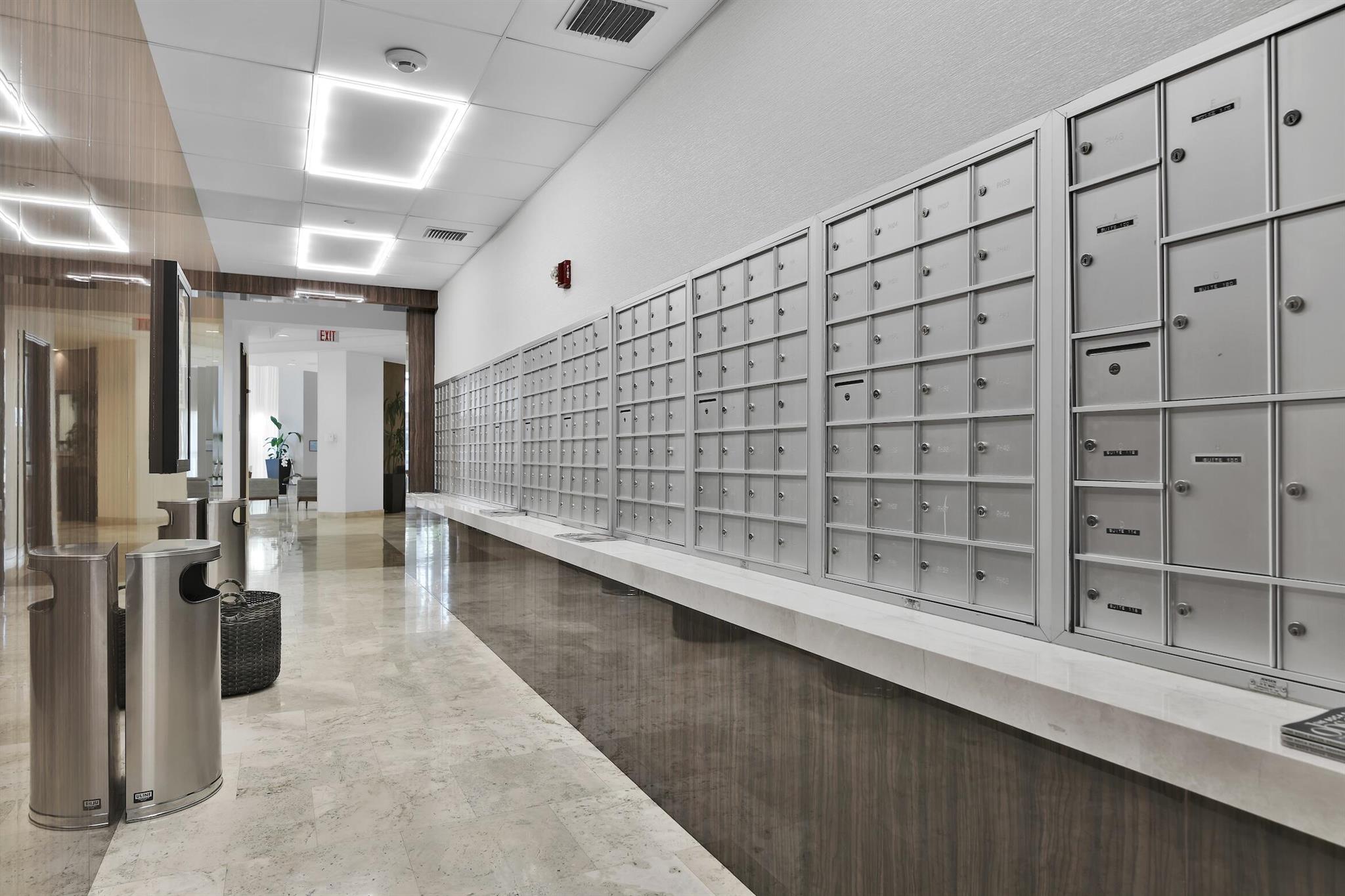 PALMETTO PLACE CONDO - Residential Lease