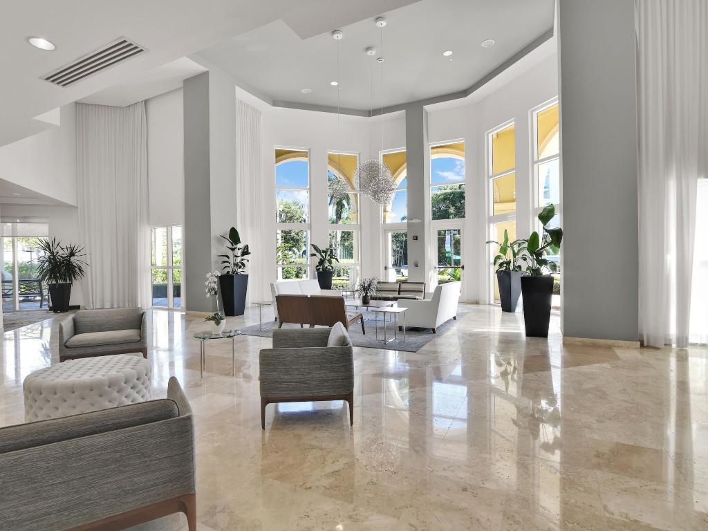 PALMETTO PLACE CONDO - Residential Lease