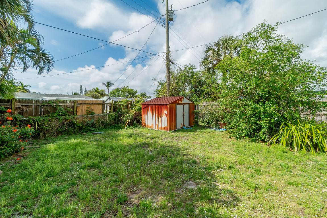 BOWERS PARK - Residential Income