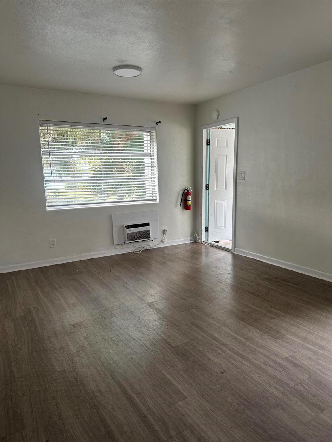 INLET SHORES - Residential Lease