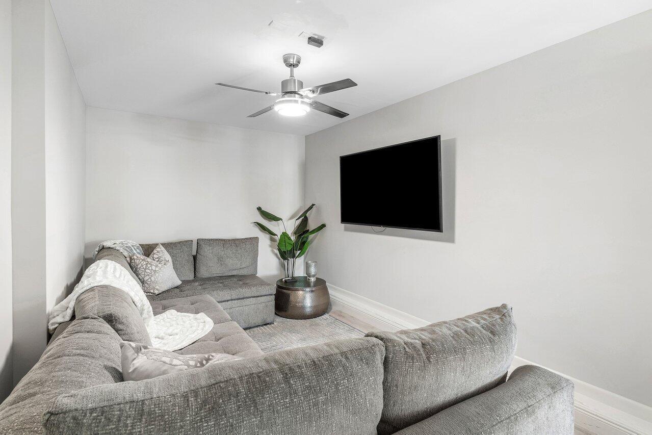 TROPIC ISLE 4TH SEC - Residential