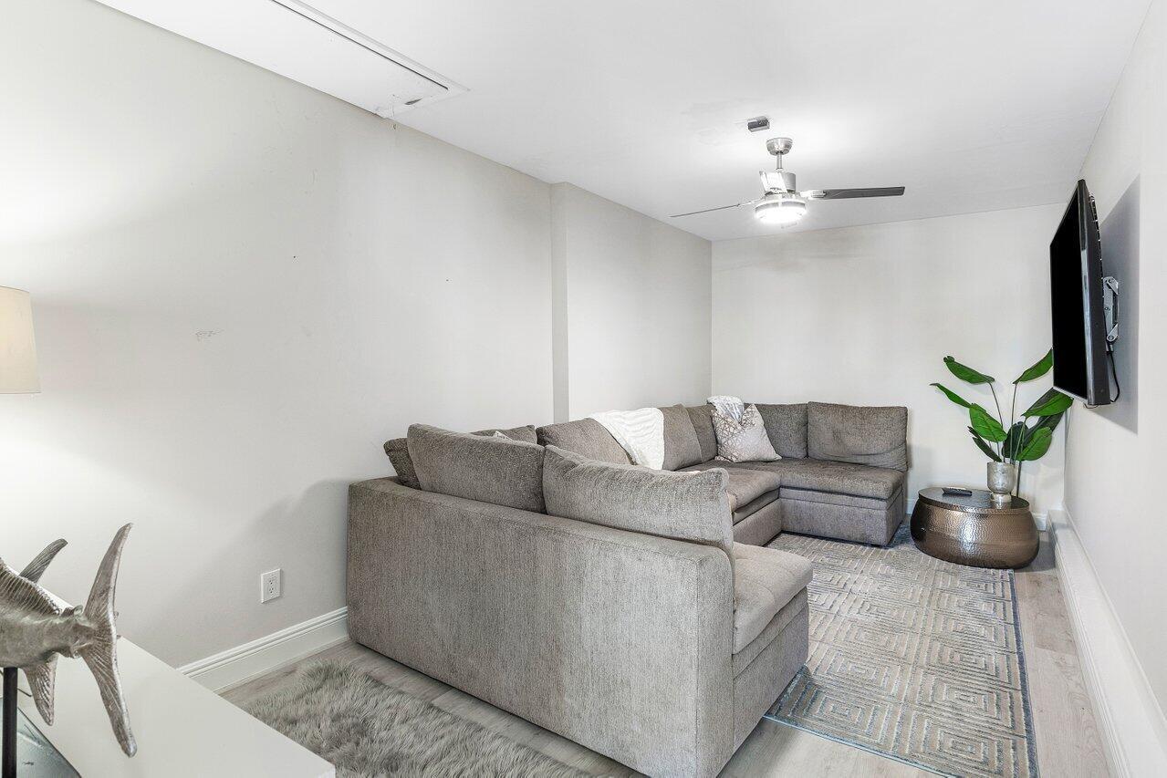 TROPIC ISLE 4TH SEC - Residential