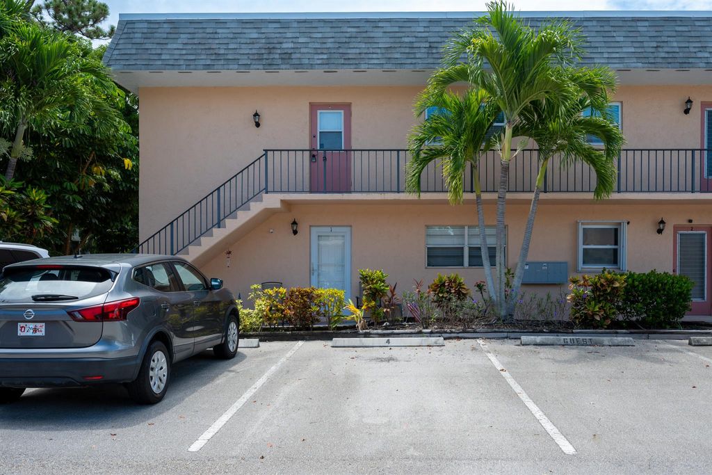 Photo of 2950 SE Ocean Boulevard #39-4, Stuart, FL 34996 (MLS # R11102086)