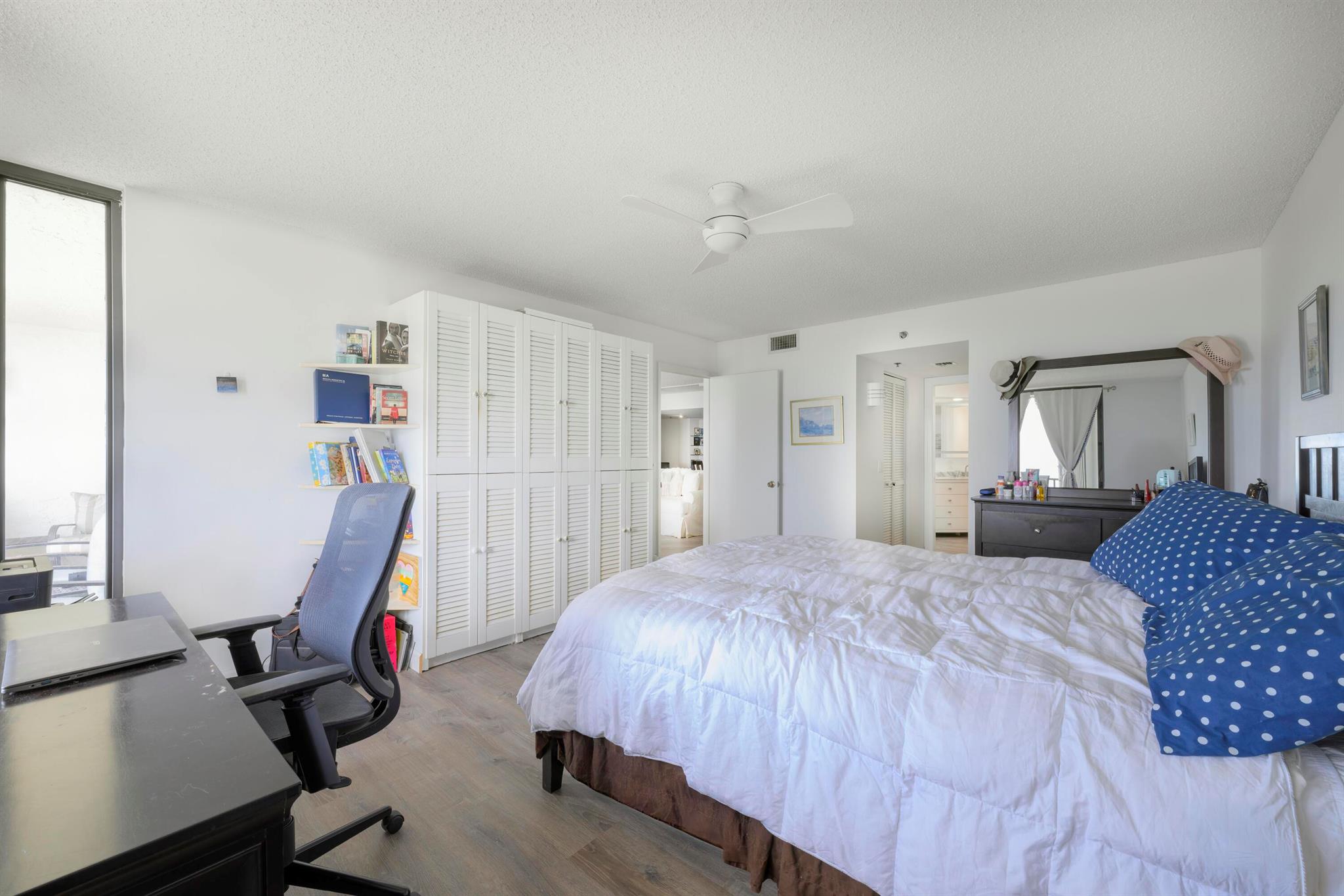 TIARA TOWERS CONDOMINIUM - Residential