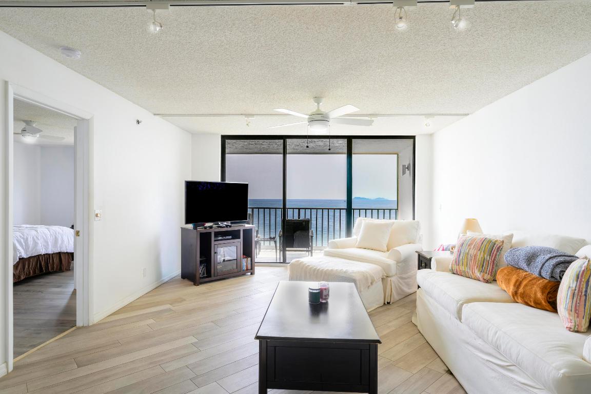 3150 N Highway A1a 1002