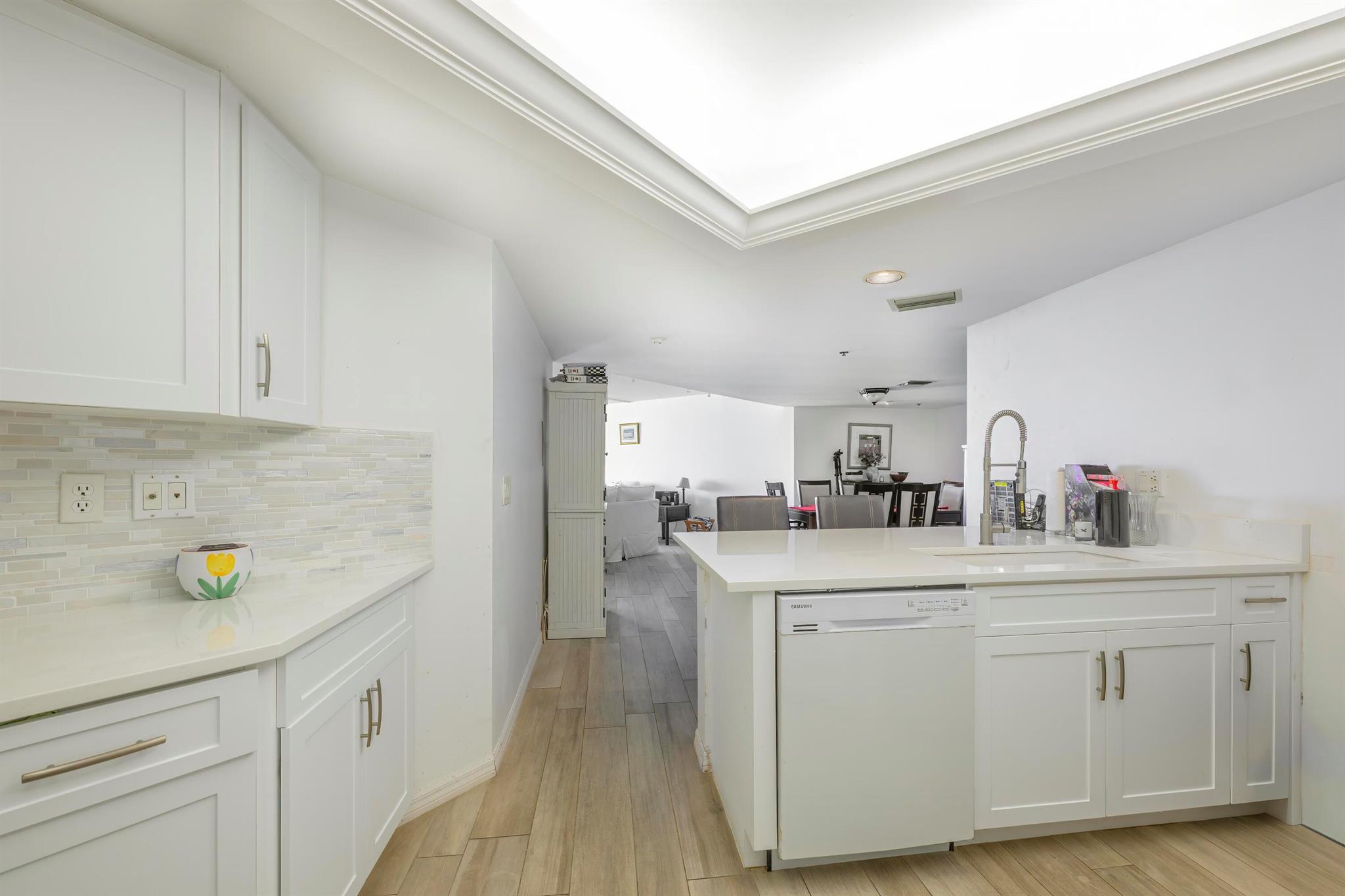 TIARA TOWERS CONDOMINIUM - Residential