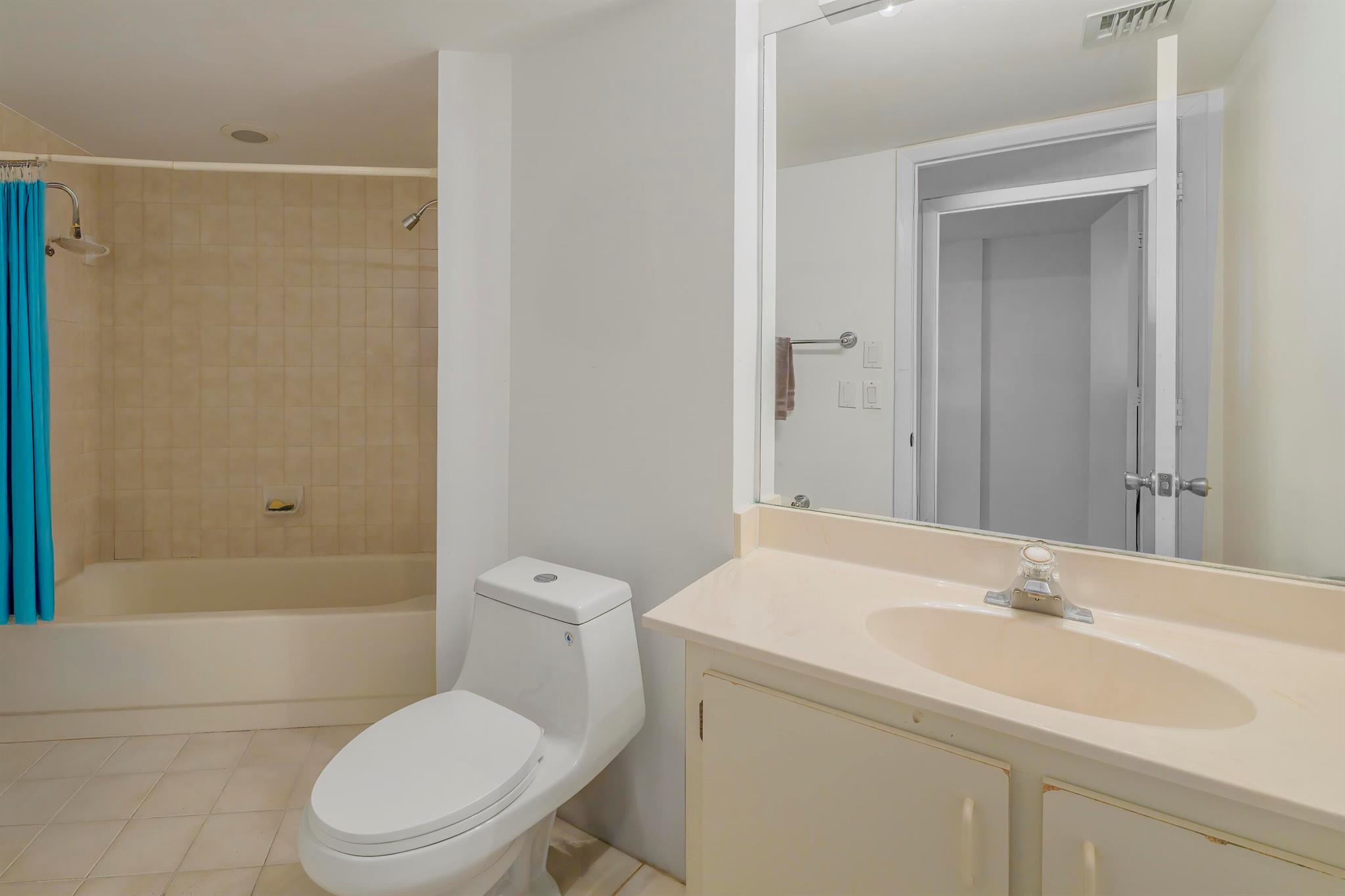 TIARA TOWERS CONDOMINIUM - Residential