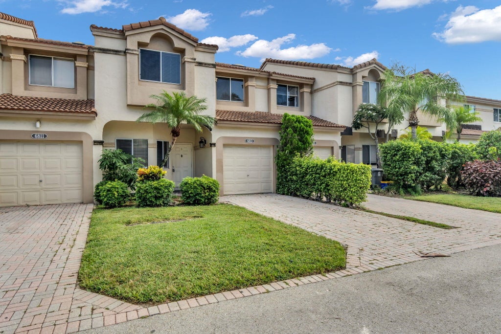 Photo of 6813 VIA REGINA, Boca Raton, FL 33433 (MLS # B26059098)