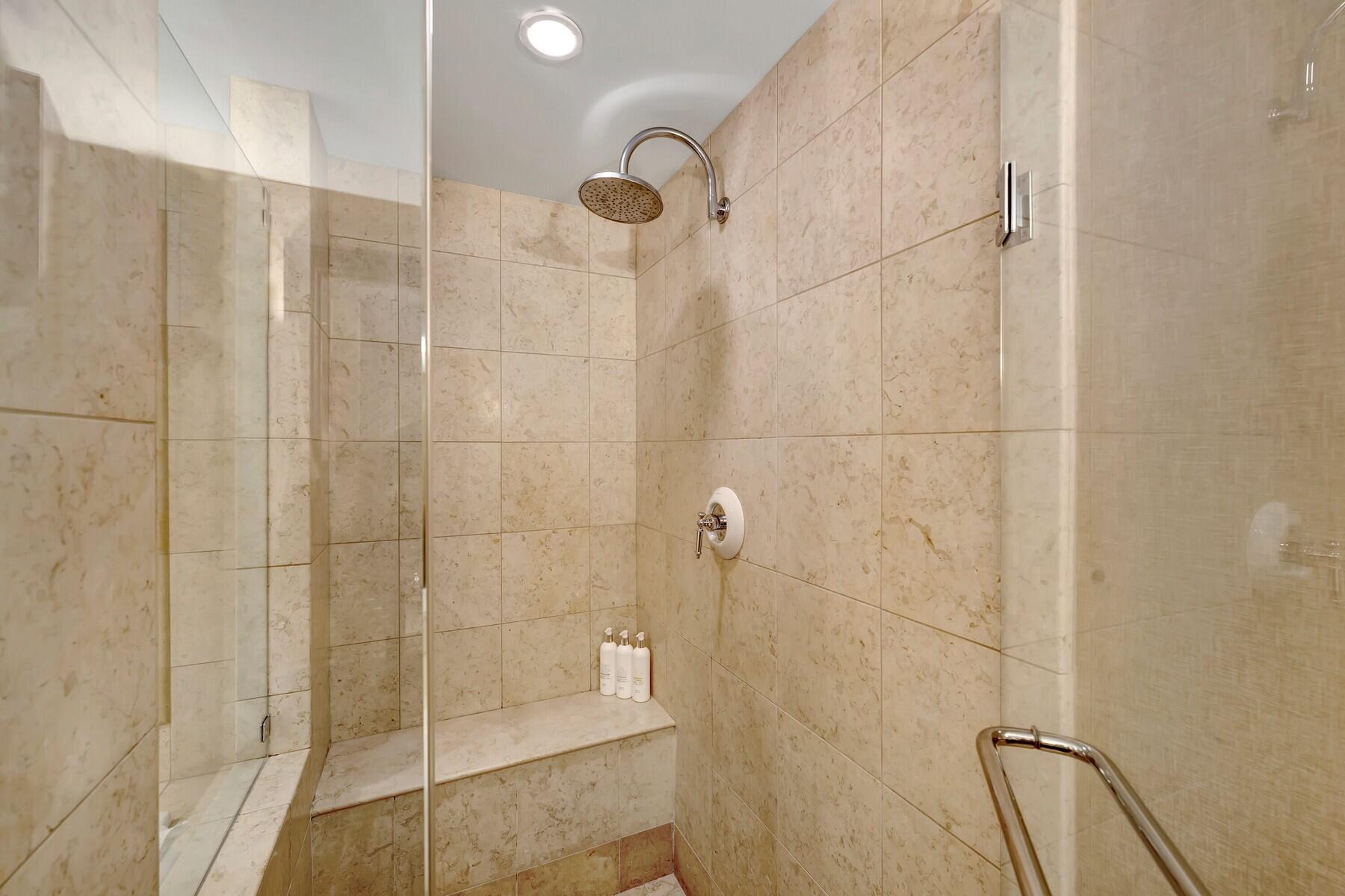 VERO BEACH HOTEL AND CLUB A CONDO - Residential