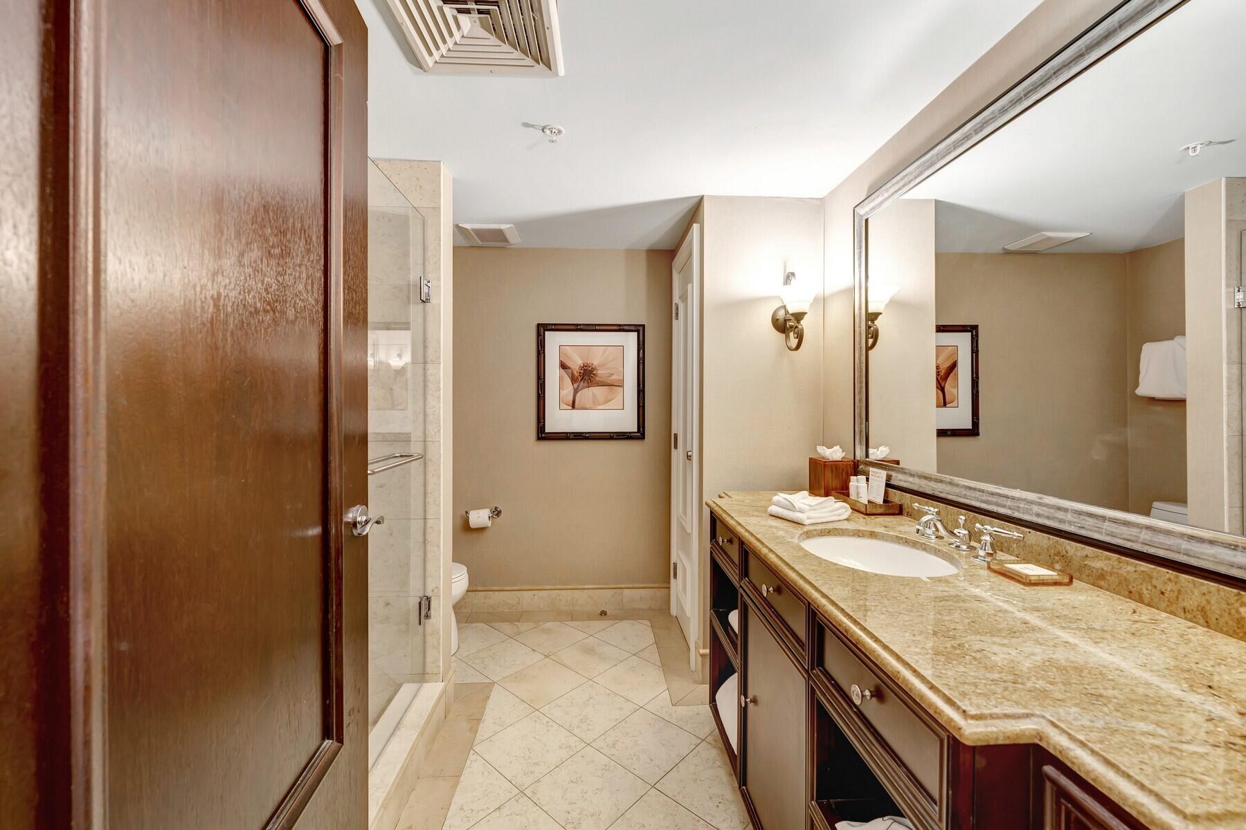 VERO BEACH HOTEL AND CLUB A CONDO - Residential