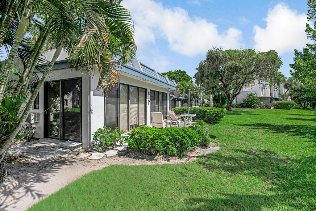 FOUNTAINS OF PALM BEACH CONDO 2 - Residential