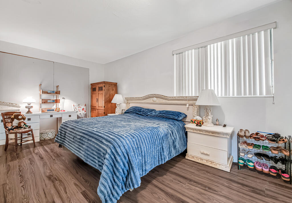 FOUNTAINS OF PALM BEACH CONDO 2 - Residential