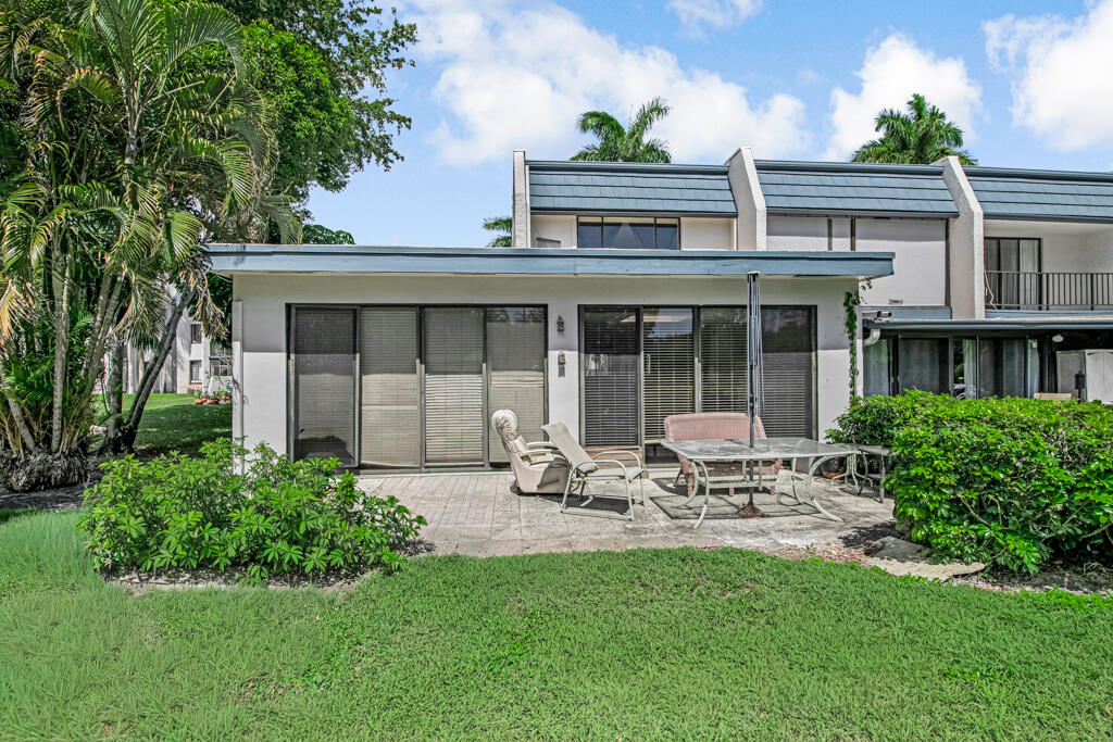 FOUNTAINS OF PALM BEACH CONDO 2 - Residential