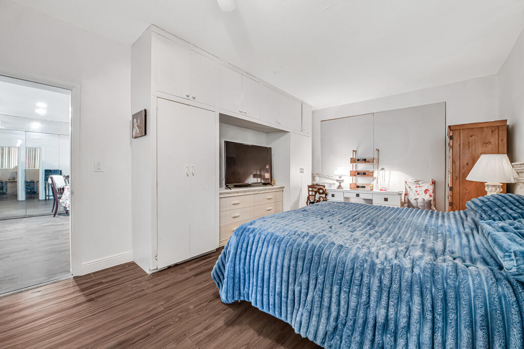 FOUNTAINS OF PALM BEACH CONDO 2 - Residential