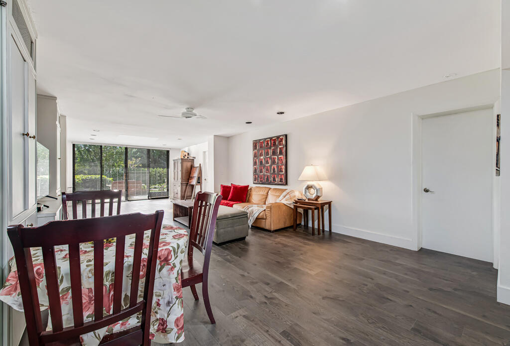 FOUNTAINS OF PALM BEACH CONDO 2 - Residential