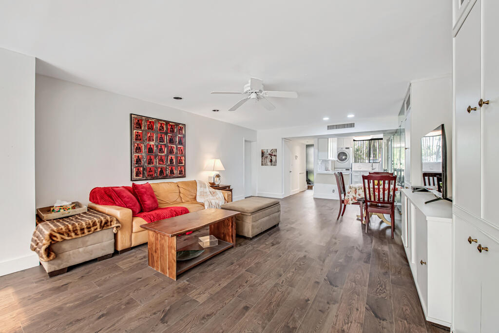 FOUNTAINS OF PALM BEACH CONDO 2 - Residential