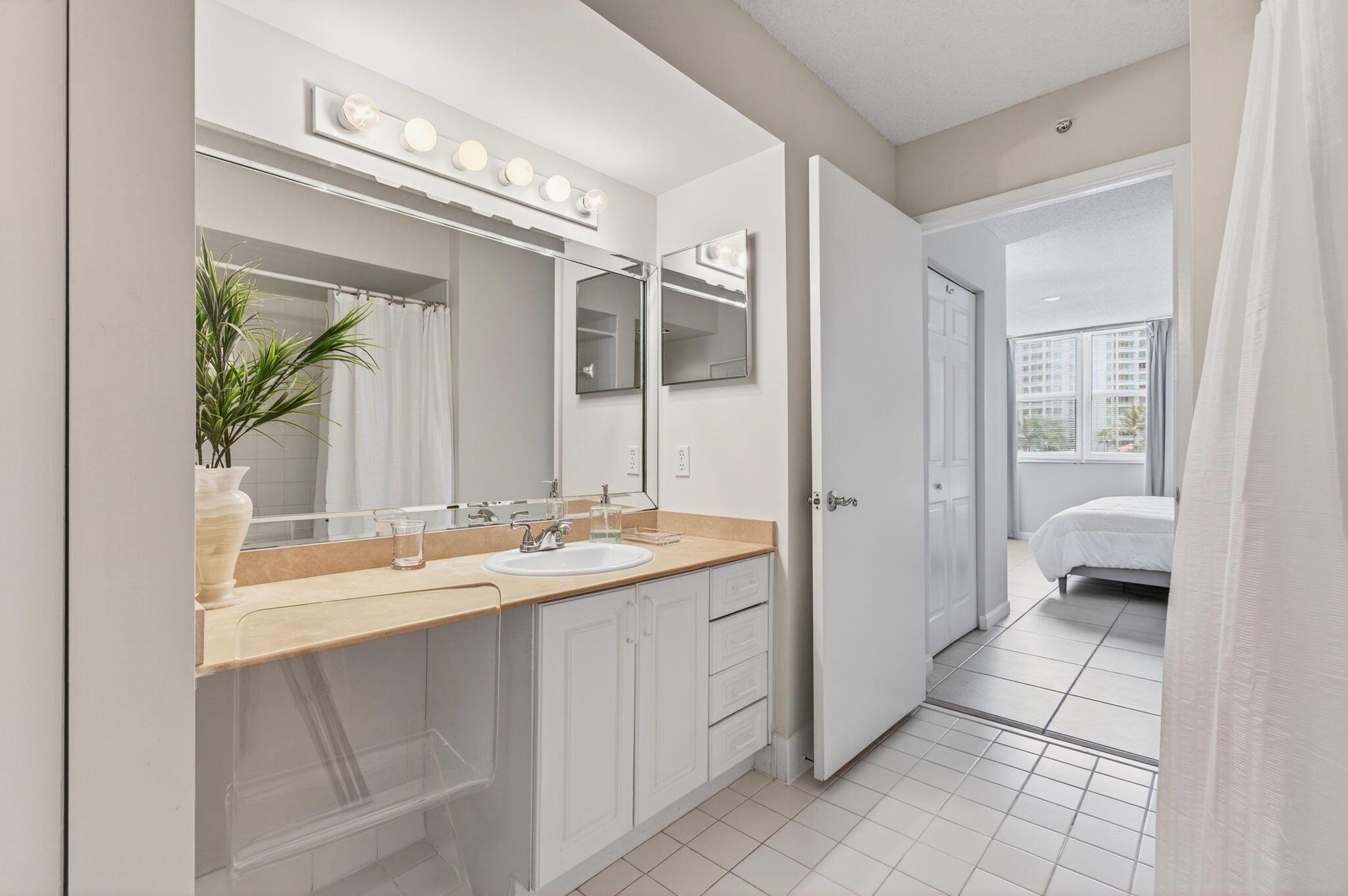 HIGHLAND BEACH CLUB CONDO - Residential Lease