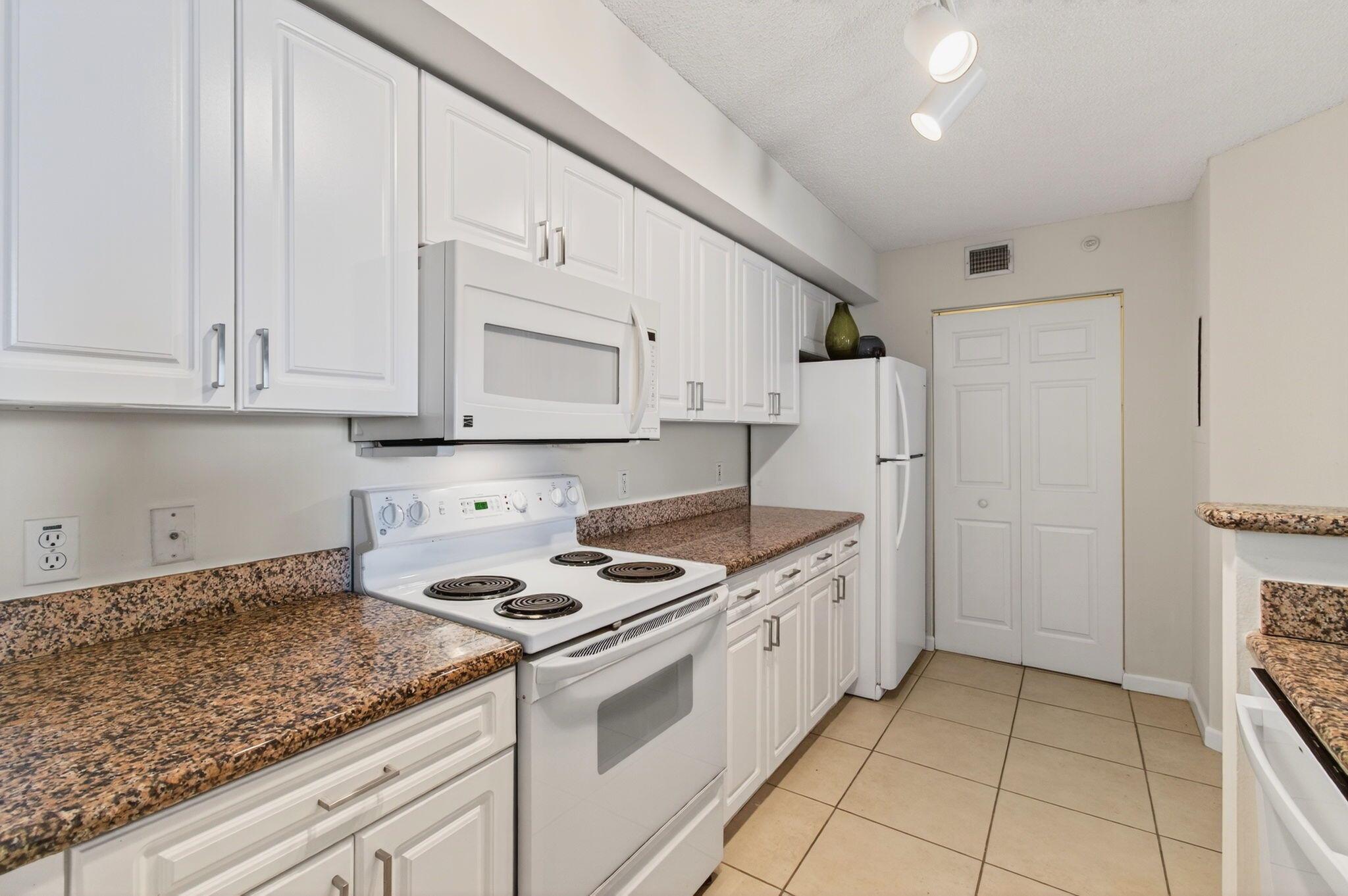 HIGHLAND BEACH CLUB CONDO - Residential Lease