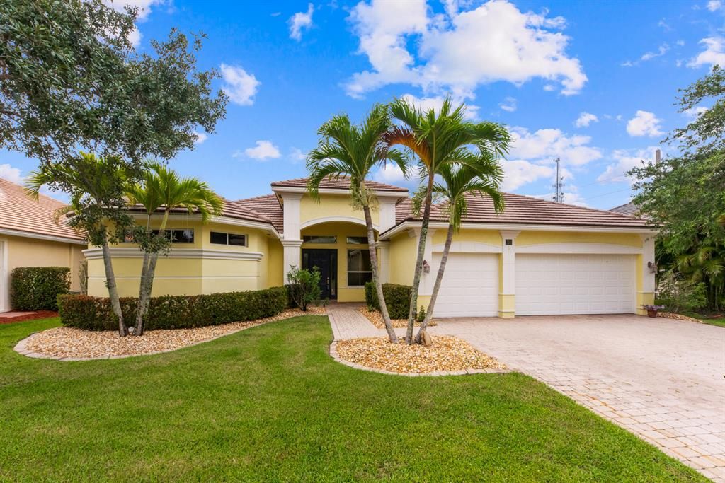 Photo of 759 SW River Bend Circle, Stuart, FL 34997 (MLS # R10729587)