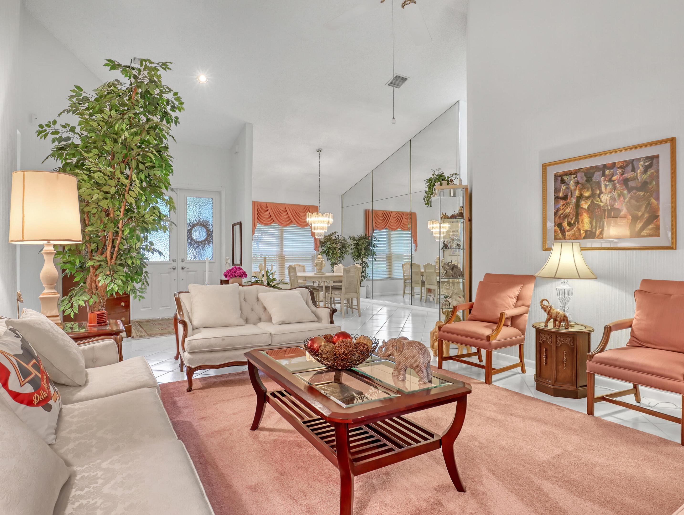 FAIRWAYS OF DELRAY - Residential