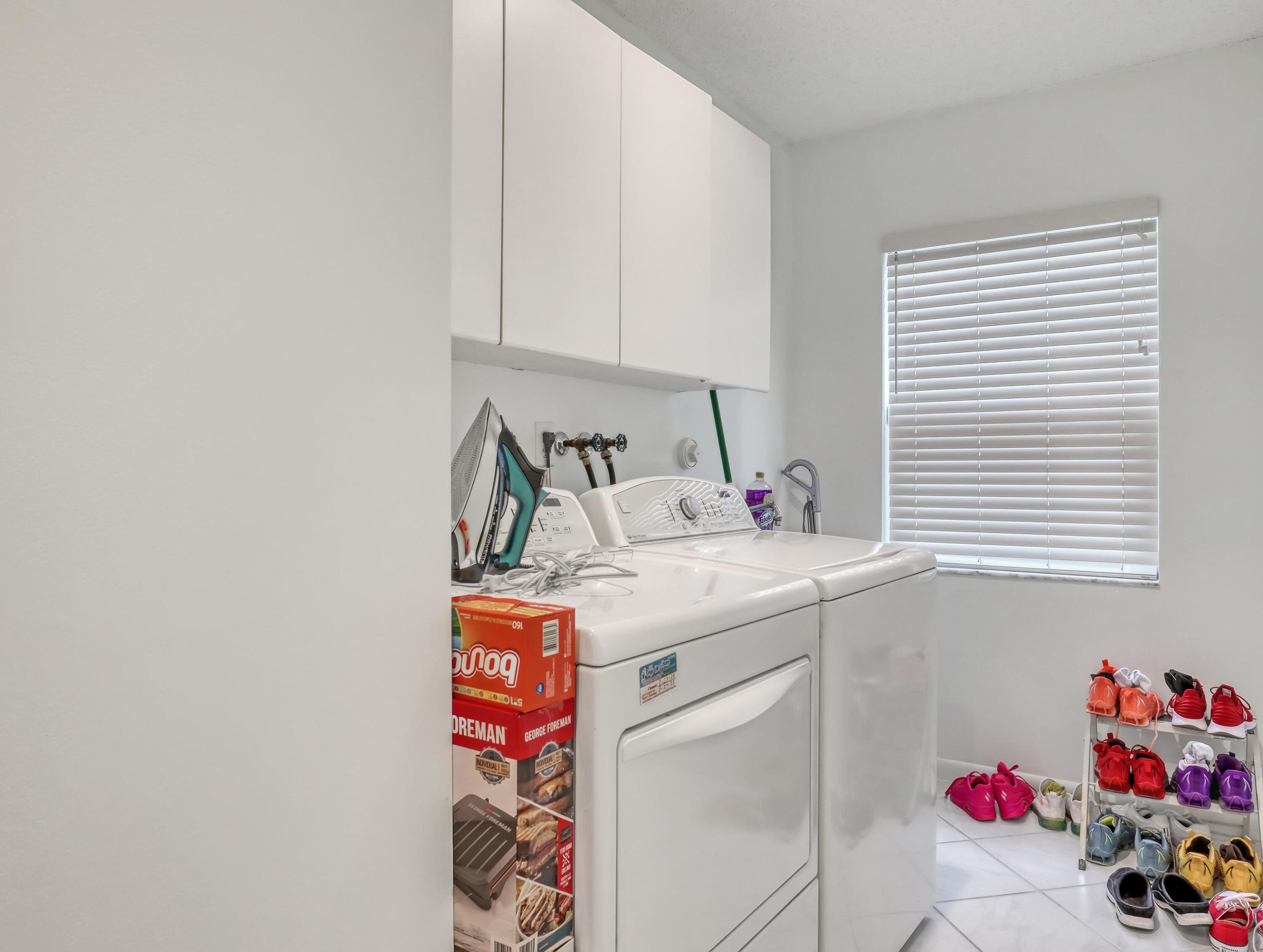 FAIRWAYS OF DELRAY - Residential