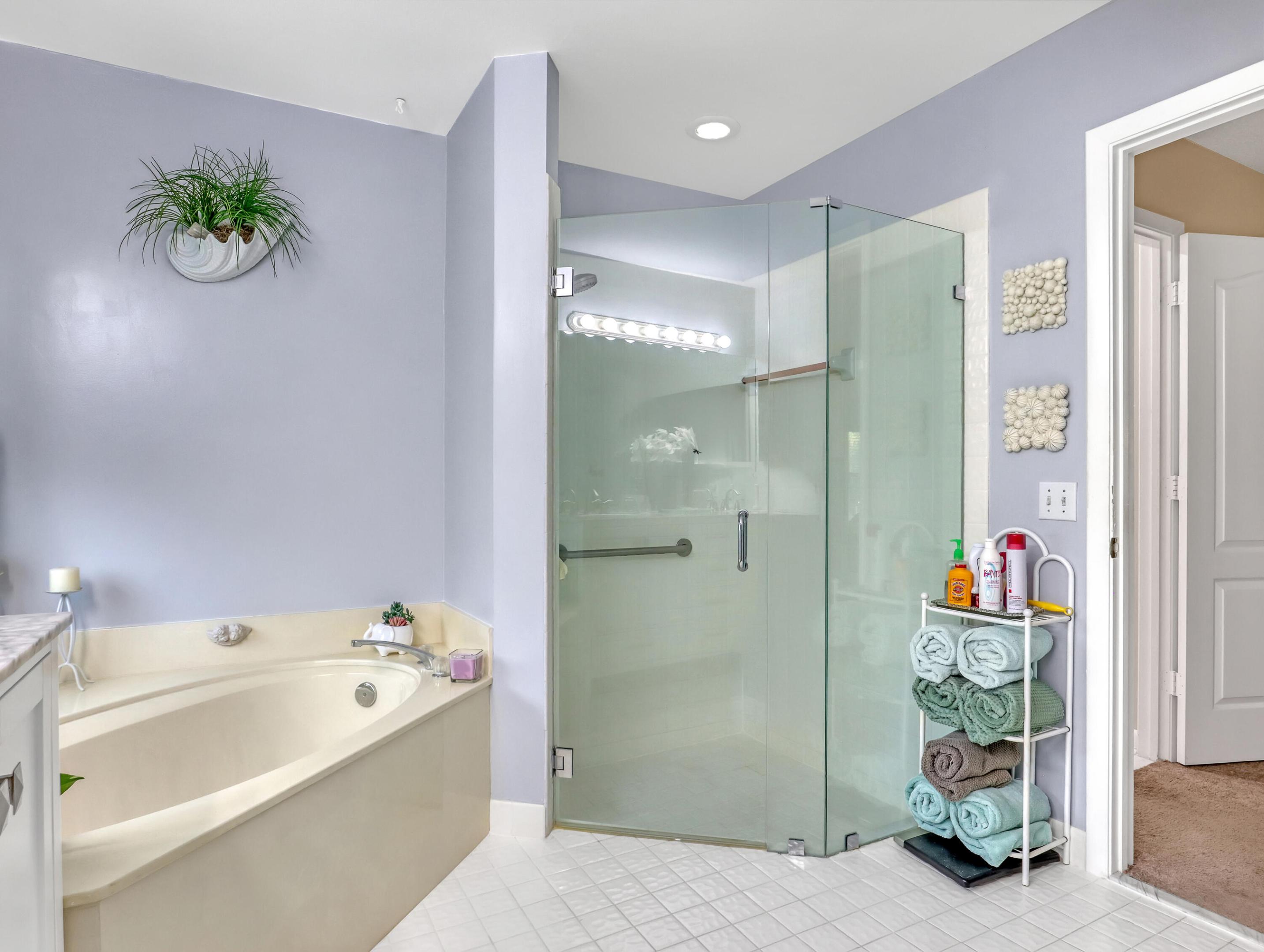 FAIRWAYS OF DELRAY - Residential