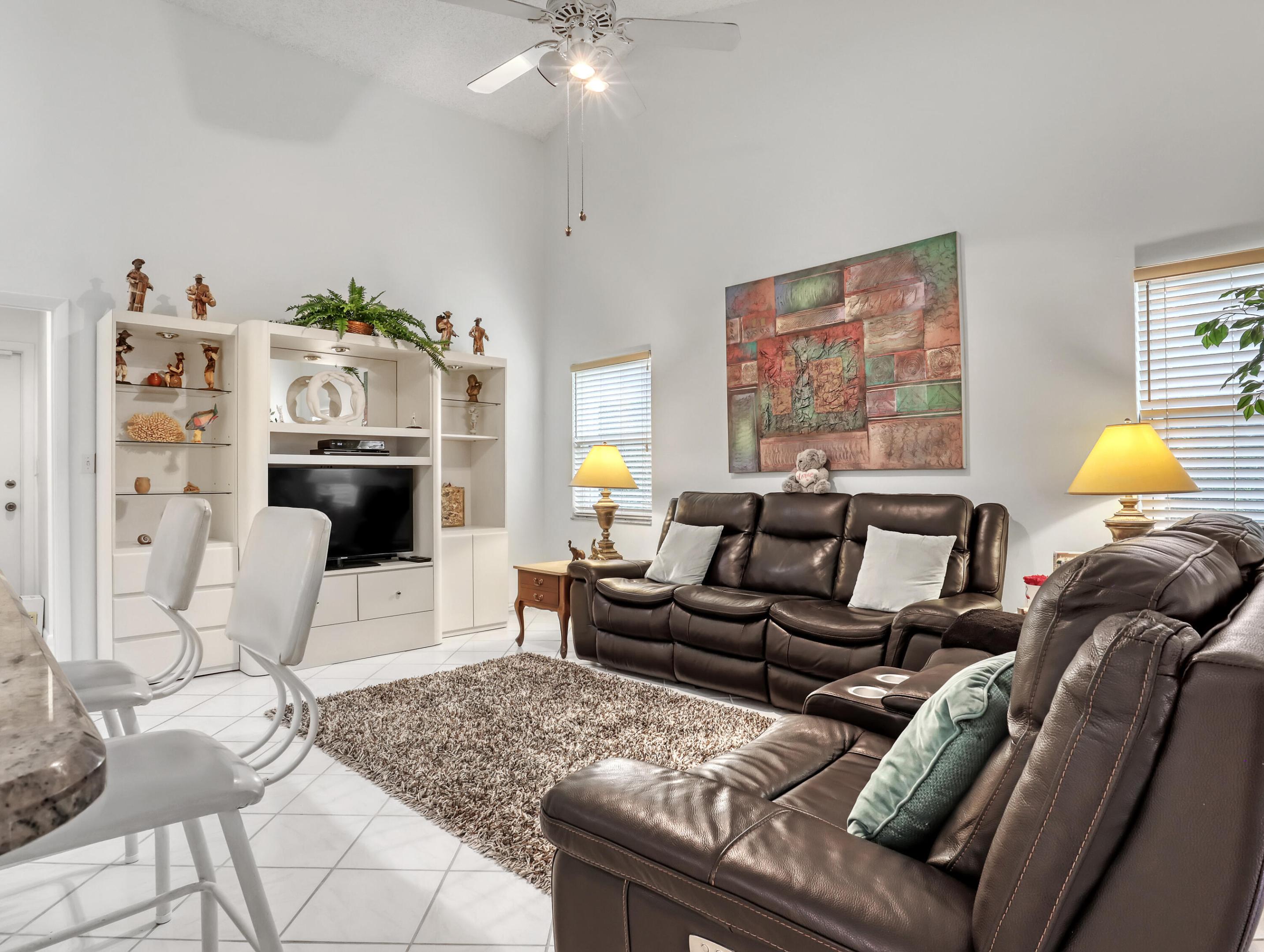 FAIRWAYS OF DELRAY - Residential