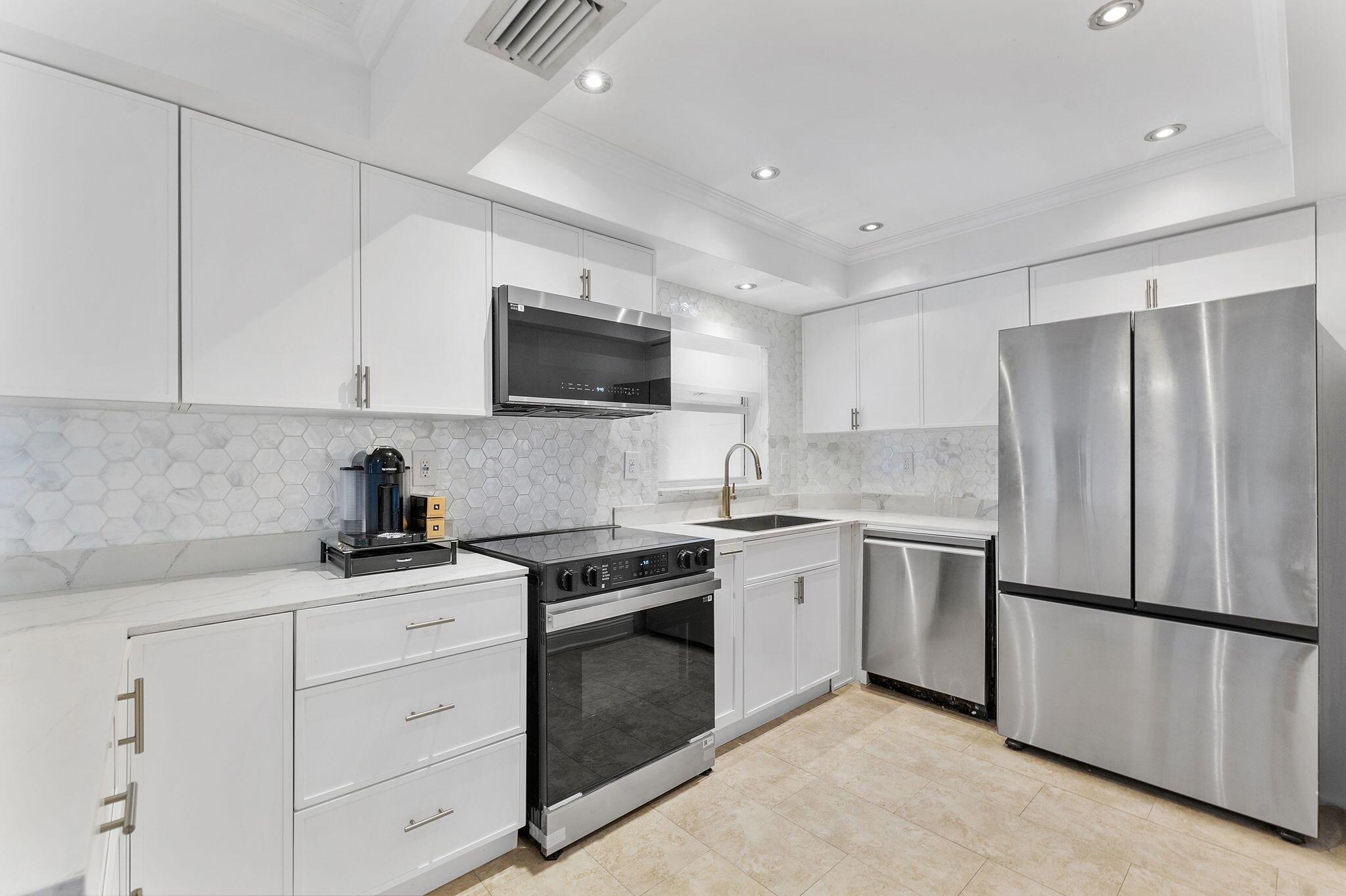 POMPANO BEACH HOUSE - Residential Lease