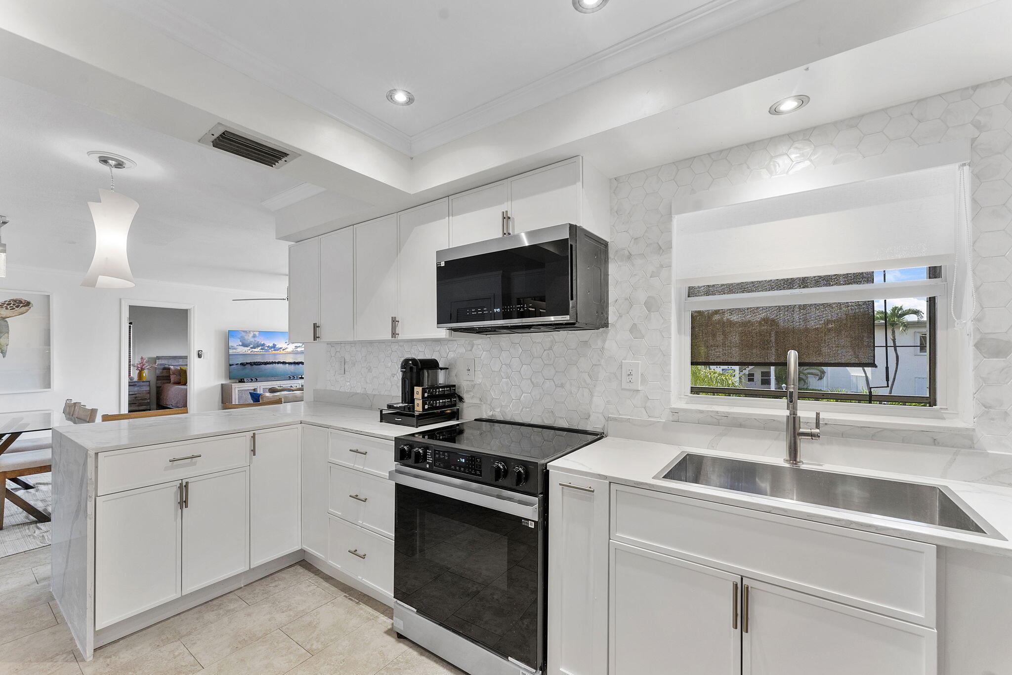 POMPANO BEACH HOUSE - Residential Lease