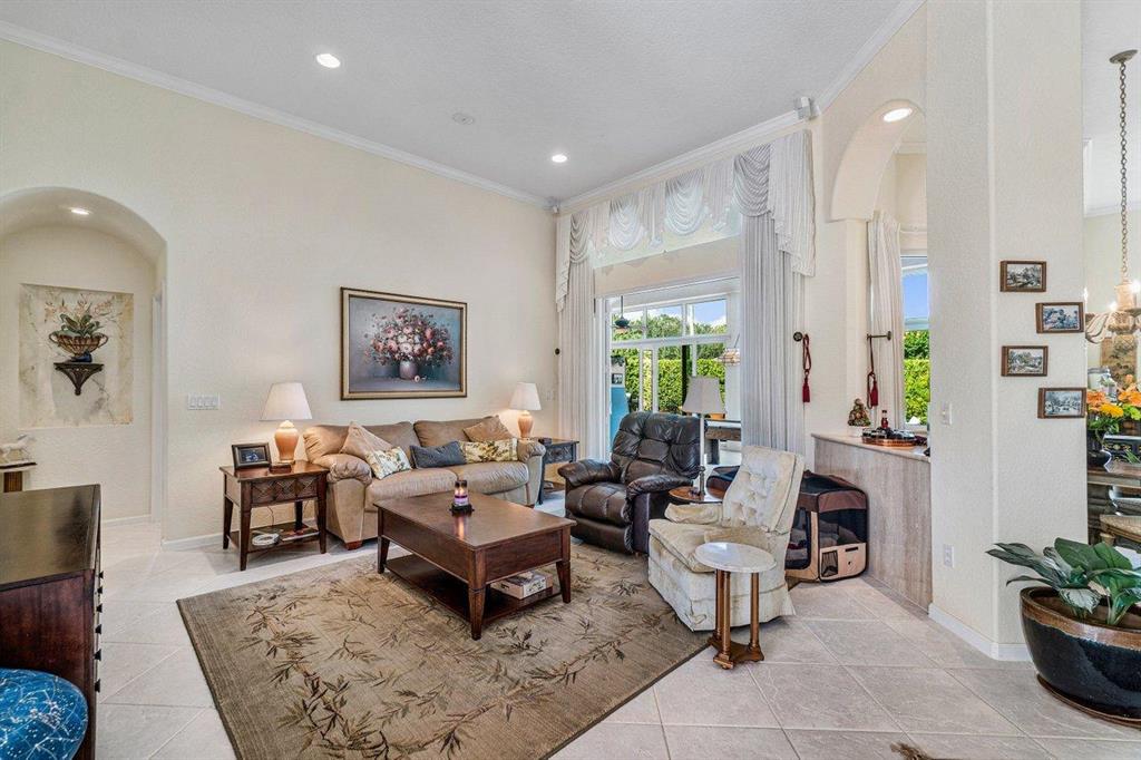 EQUESTRIAN CLUB ESTATES 1 - Residential