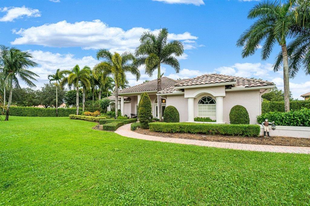 EQUESTRIAN CLUB ESTATES 1 - Residential