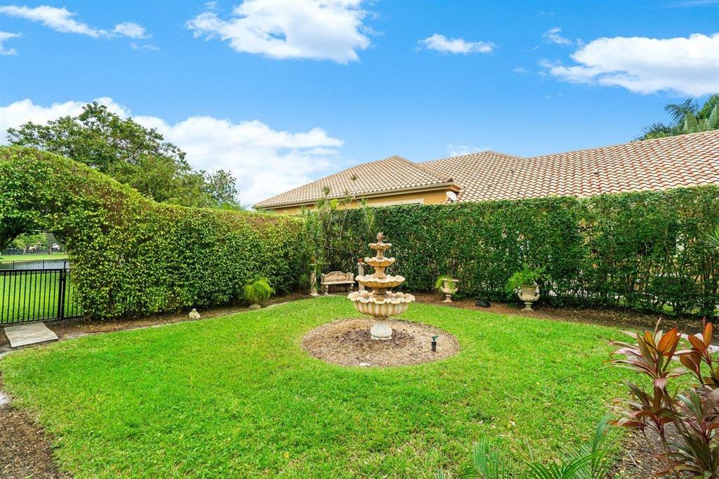 EQUESTRIAN CLUB ESTATES 1 - Residential