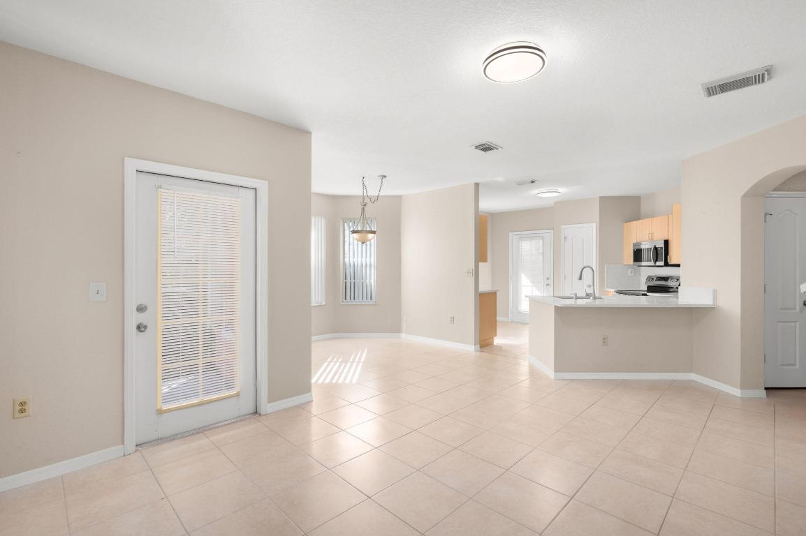 THE BELMONT II AT ST LUCIE WEST, A CONDOMINIUM - Residential Lease