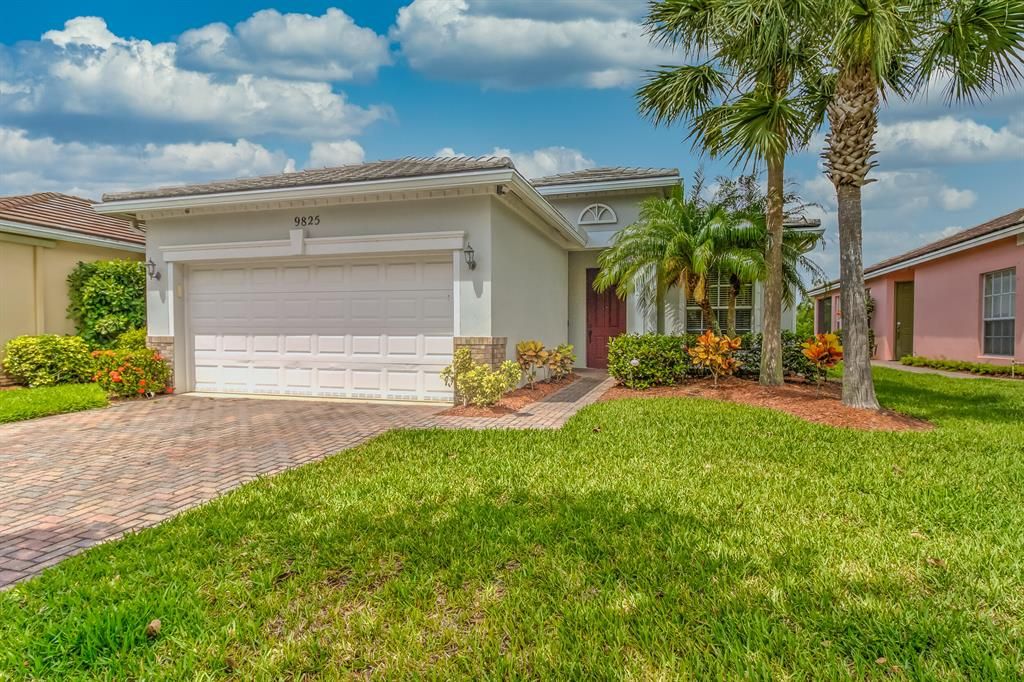 Photo of 9825 SW Eastbrook Circle, Port St Lucie, FL 34987 (MLS # R10886518)