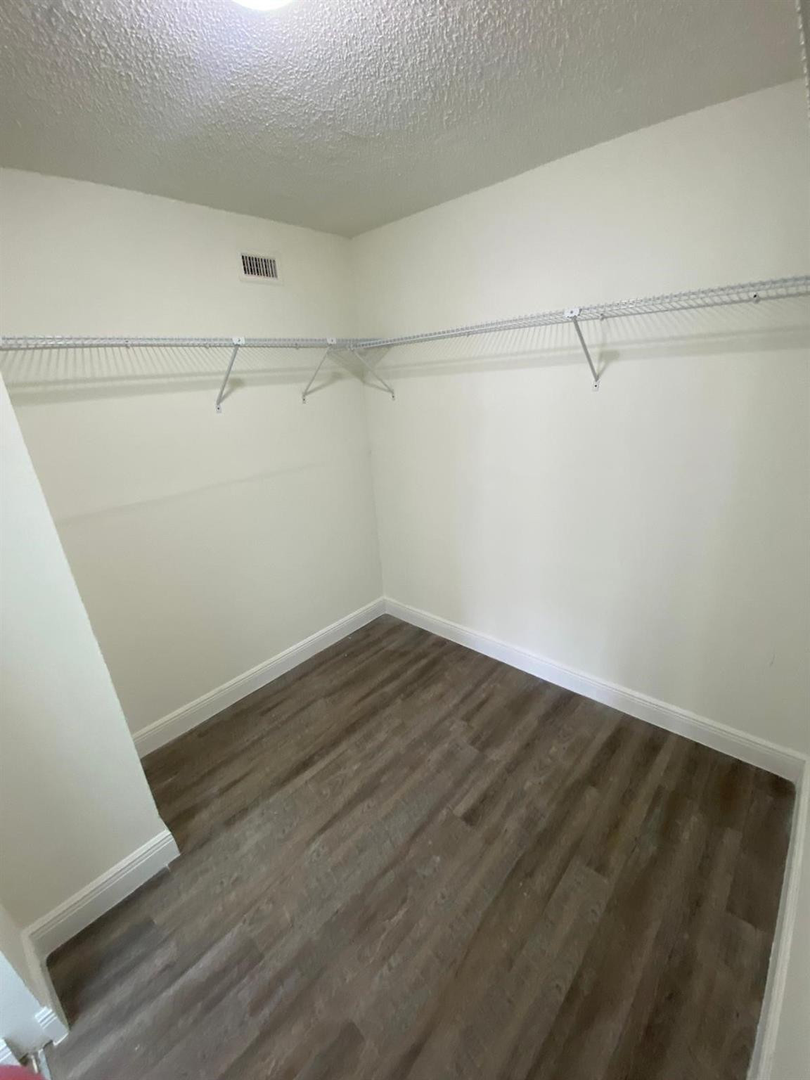 Country Club Towers - Residential Lease
