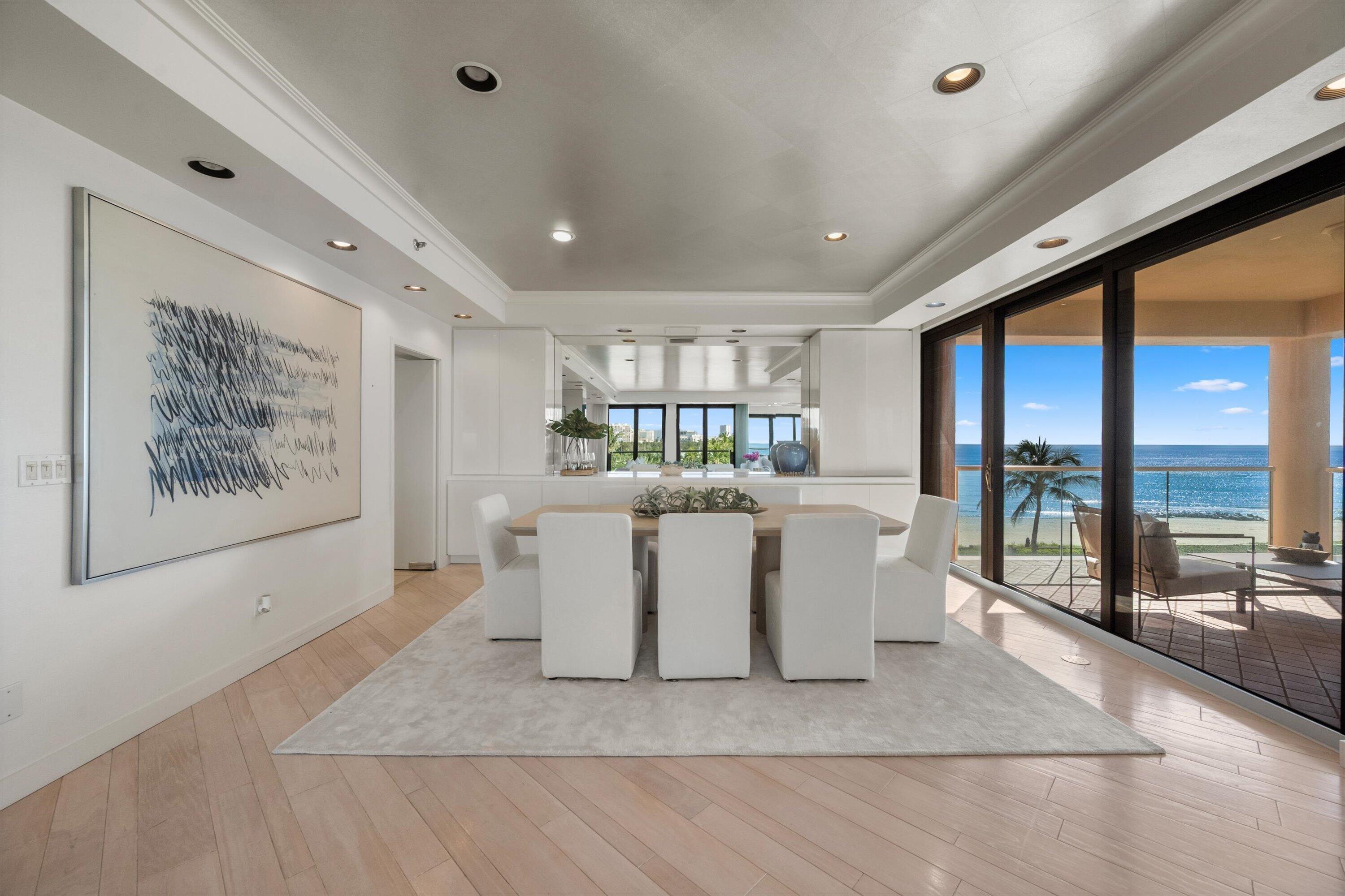 2 N BREAKERS Row N45