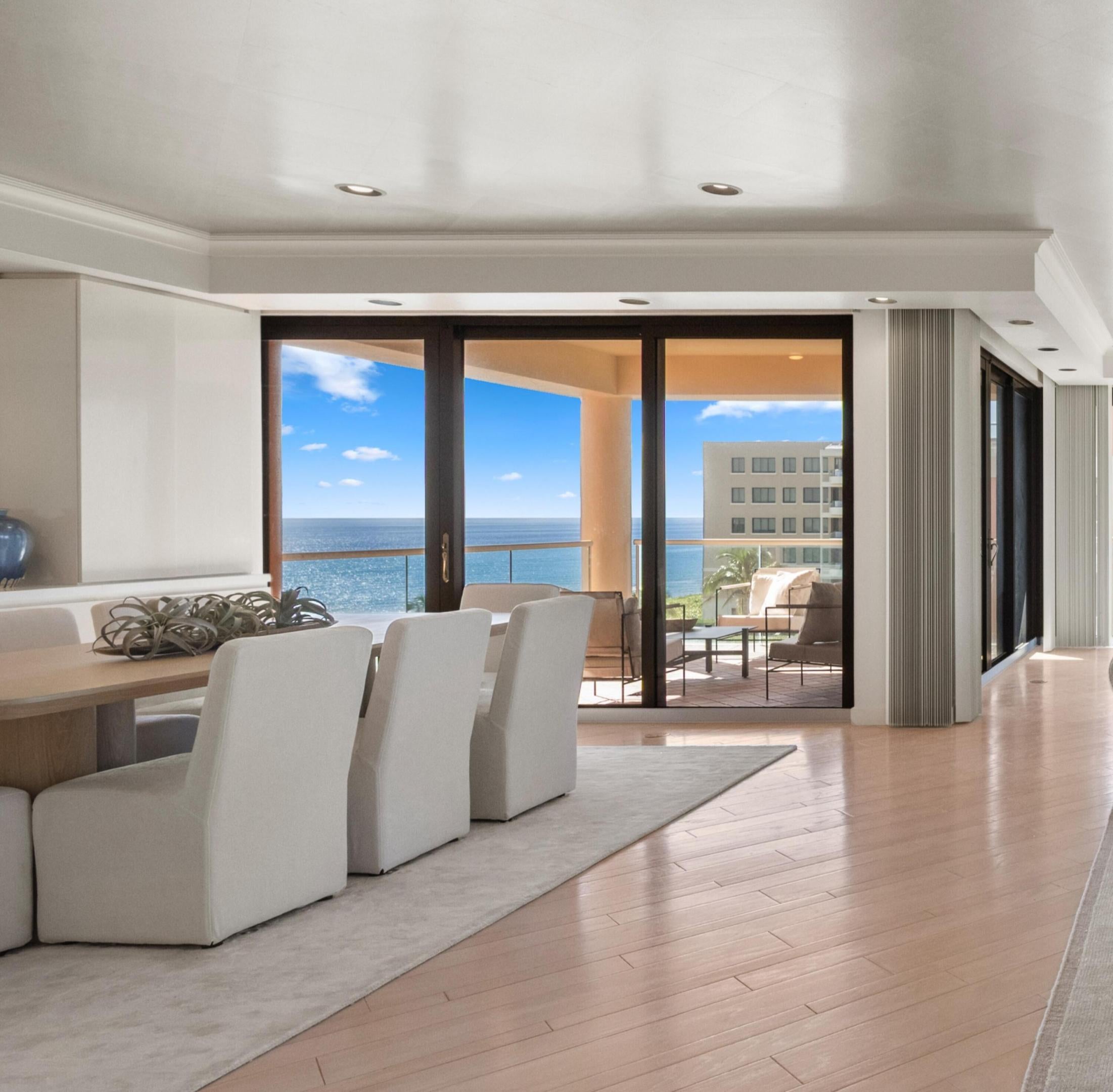 2 N BREAKERS Row N45