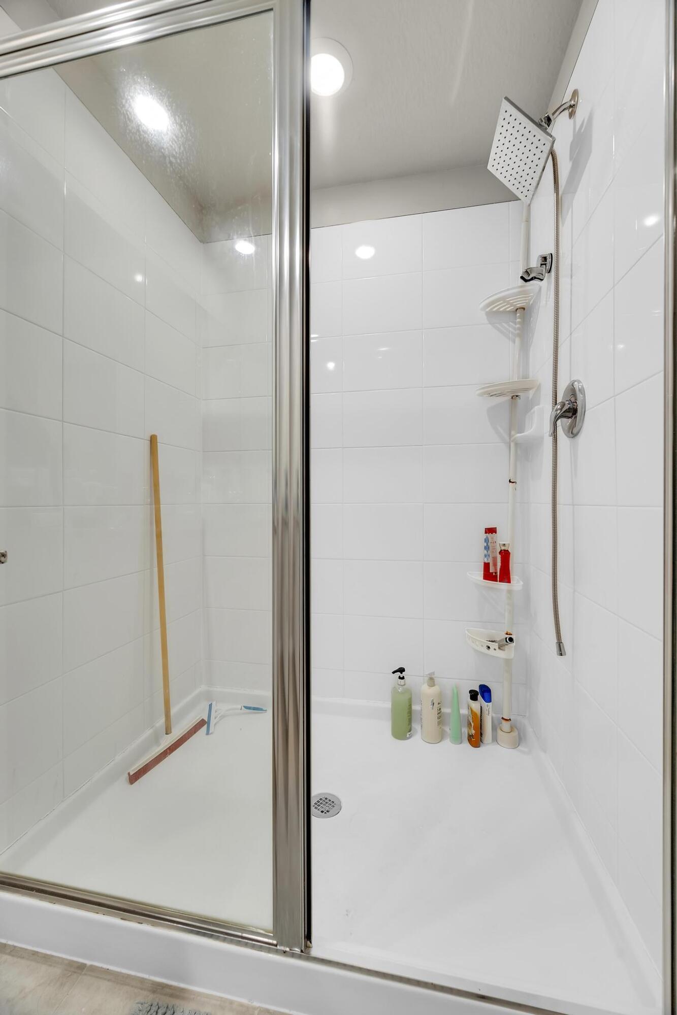 FONTANA TOWNHOMES - Residential