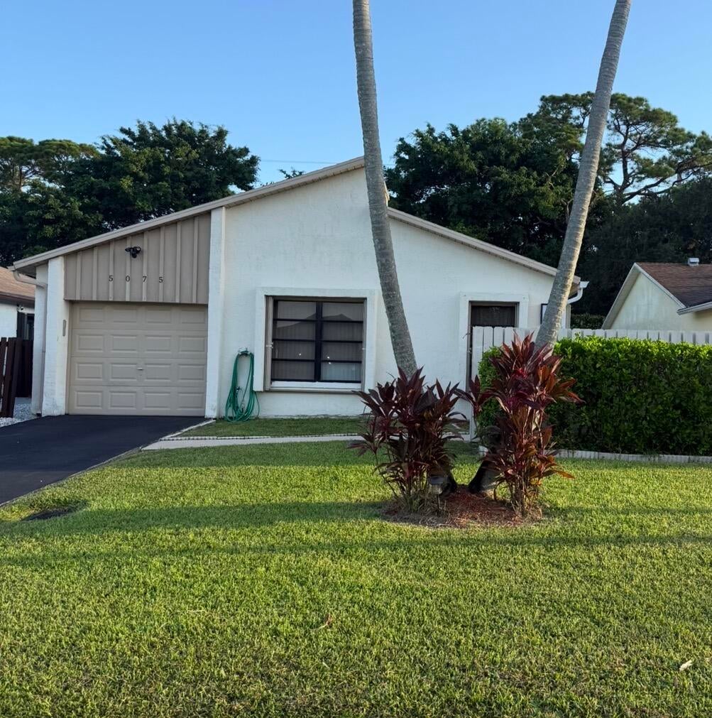 View photos, virtual tours, details... 5075 Mirror Lakes Boulevard