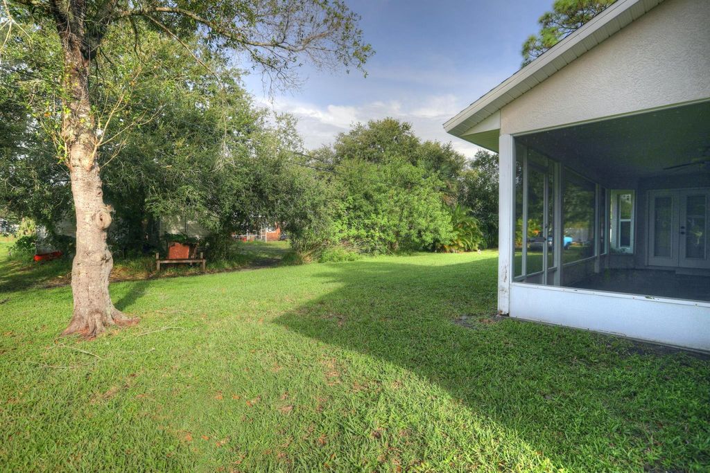 Photo of 554 Agnes Street, Sebastian, FL 32958 (MLS # R11024236)