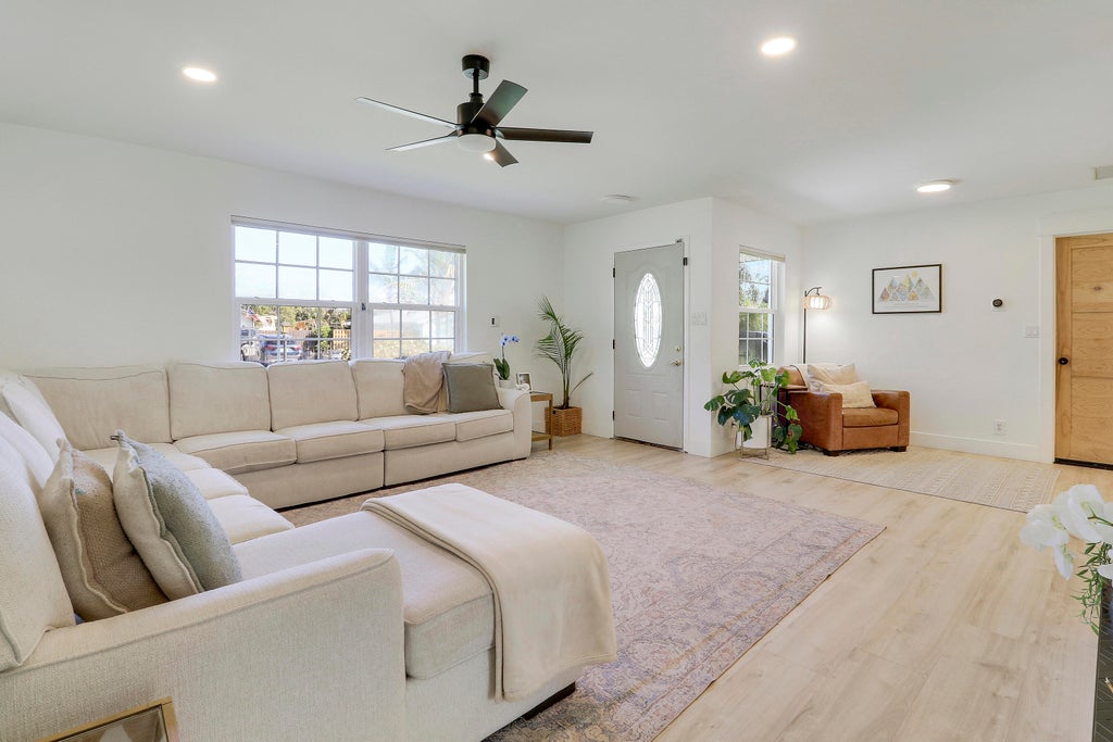 Photo of 8016 SE PALM Street, Hobe Sound, FL 33455 (MLS # B26072890)