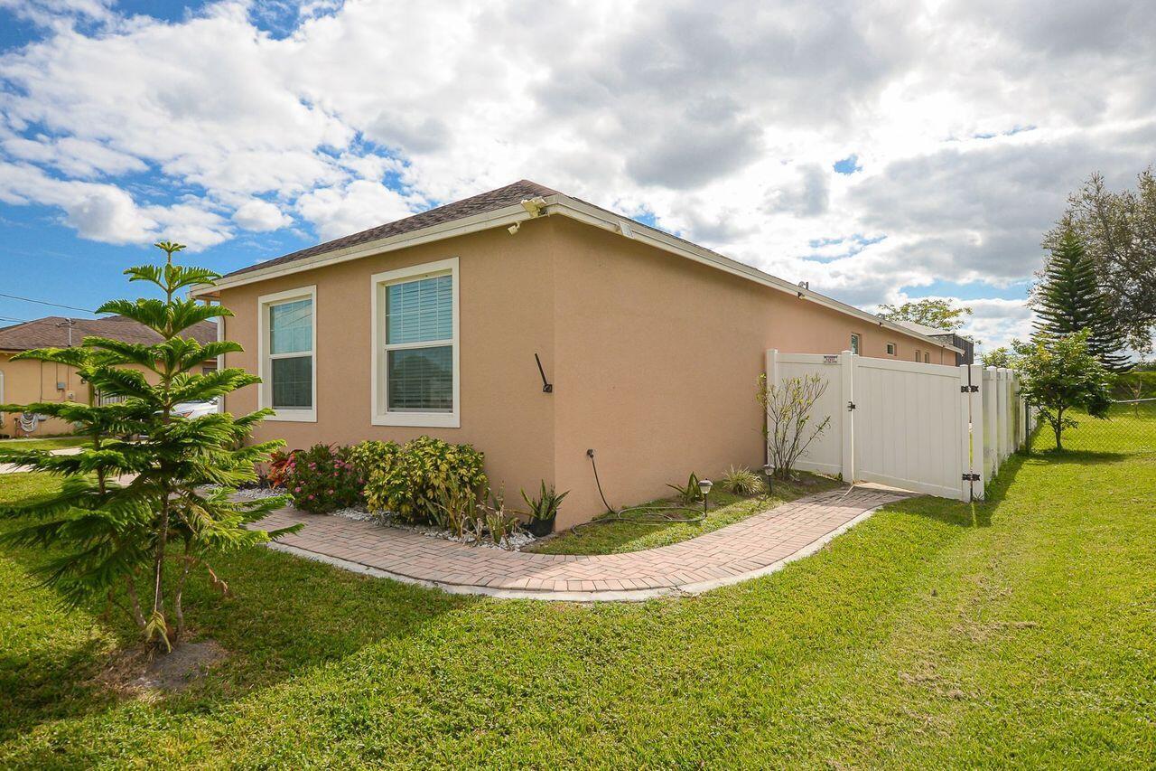 PORT ST LUCIE SECTION  34 - Residential Lease