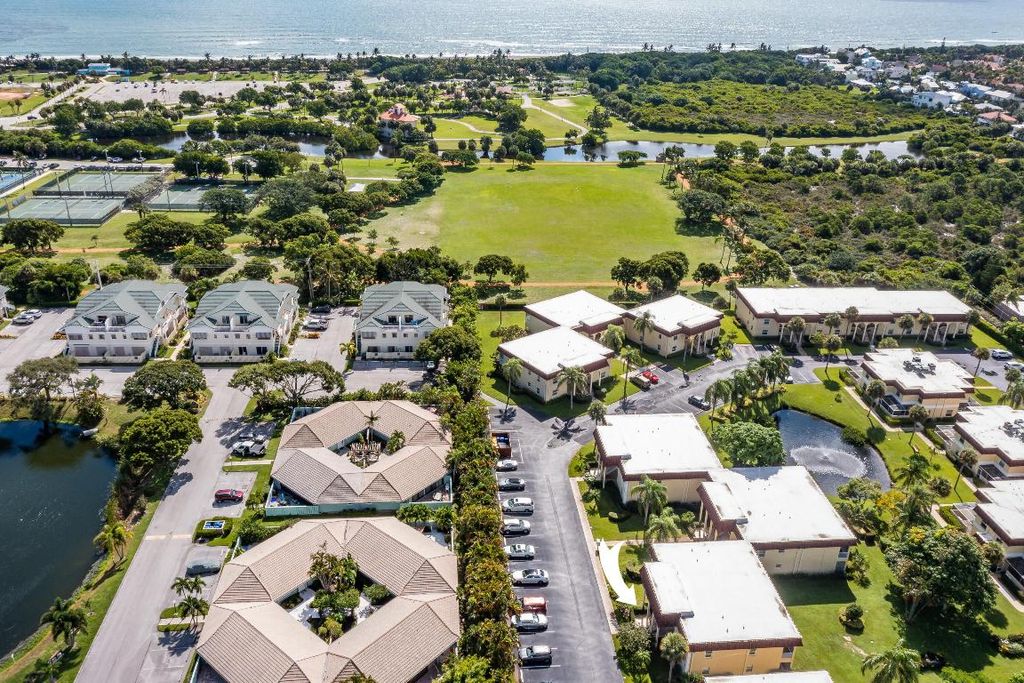 Photo of 717 S Us Highway 1 #505, Jupiter, FL 33477 (MLS # R10915273)