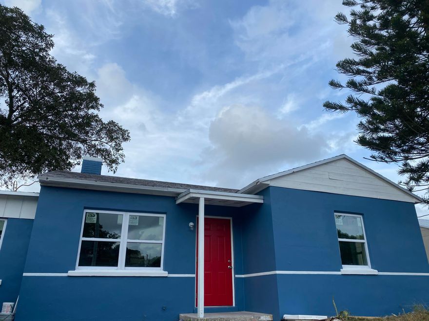 Newly renovated single family home. New roof, windows(hurricane impact), kitchen, flooring, bathroom etc.
New street and sidewalks 
great starter home or investment property. Motivated seller, priced to sell.