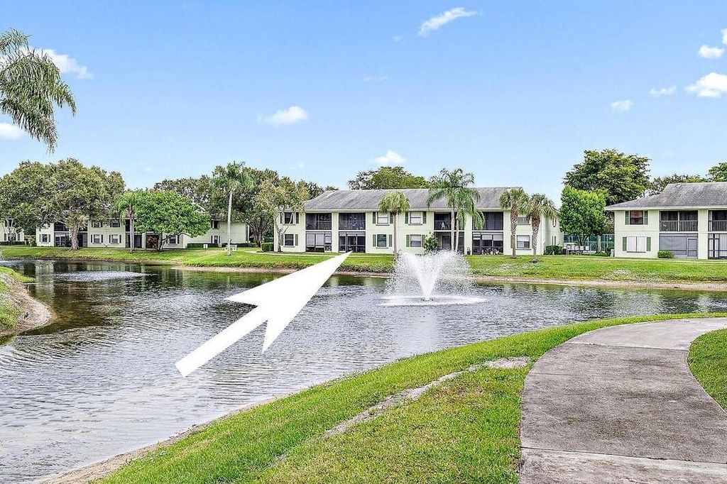 Photo of 301 Sabal Ridge Circle #C, Palm Beach Gardens, FL 33418 (MLS # R10936622)