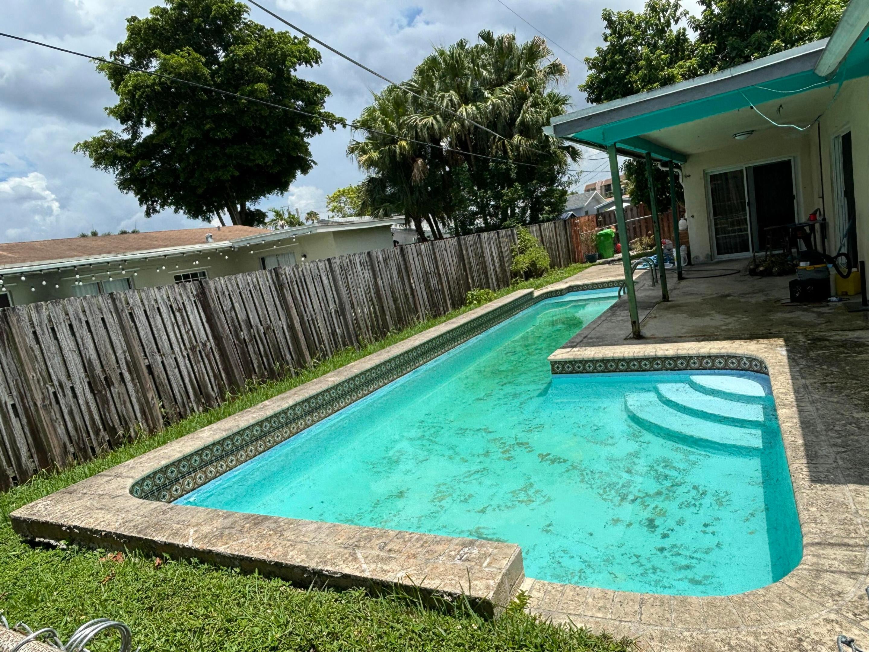 10641 NW 28TH Place