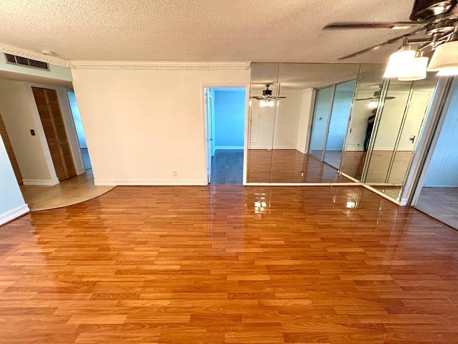 17 OF PALM SPRINGS 2 COND - Residential Lease