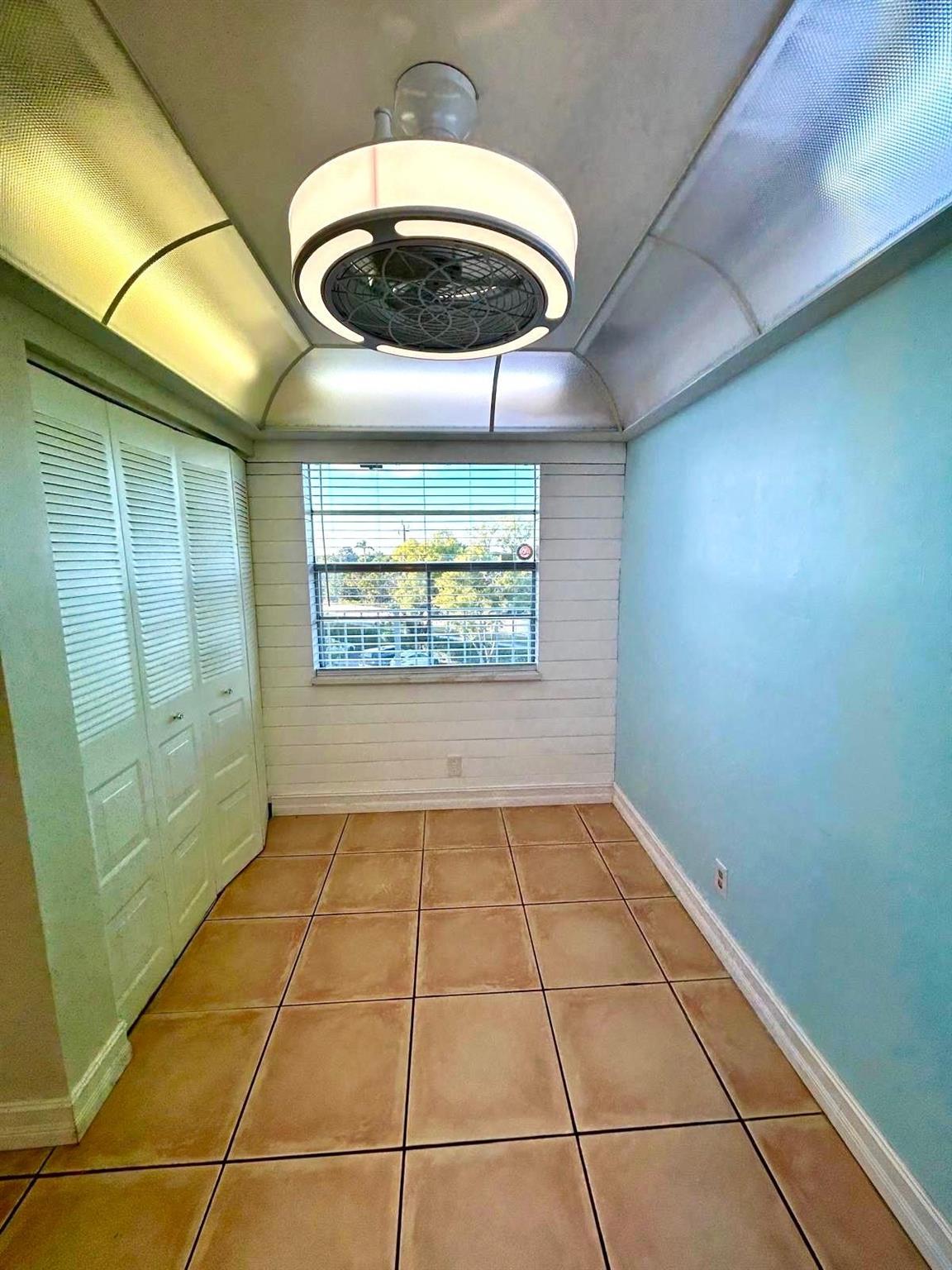 17 OF PALM SPRINGS 2 COND - Residential Lease