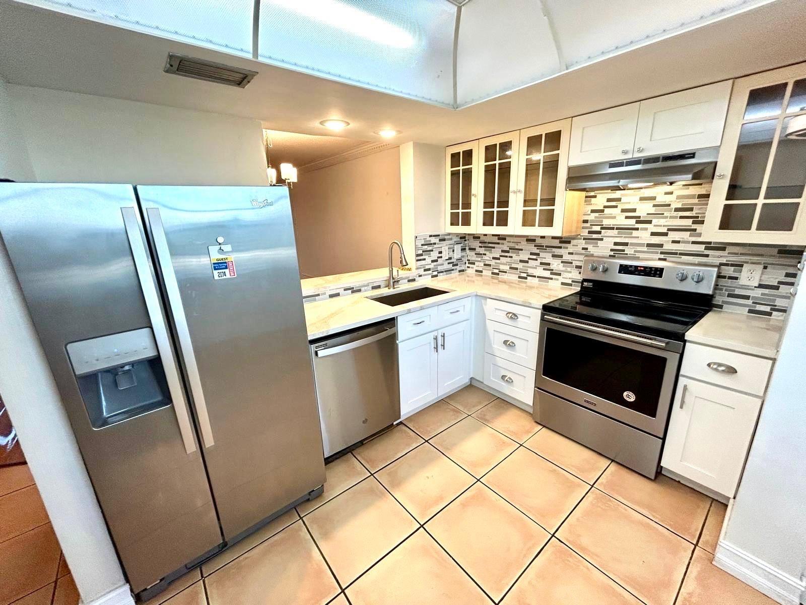 17 OF PALM SPRINGS 2 COND - Residential Lease