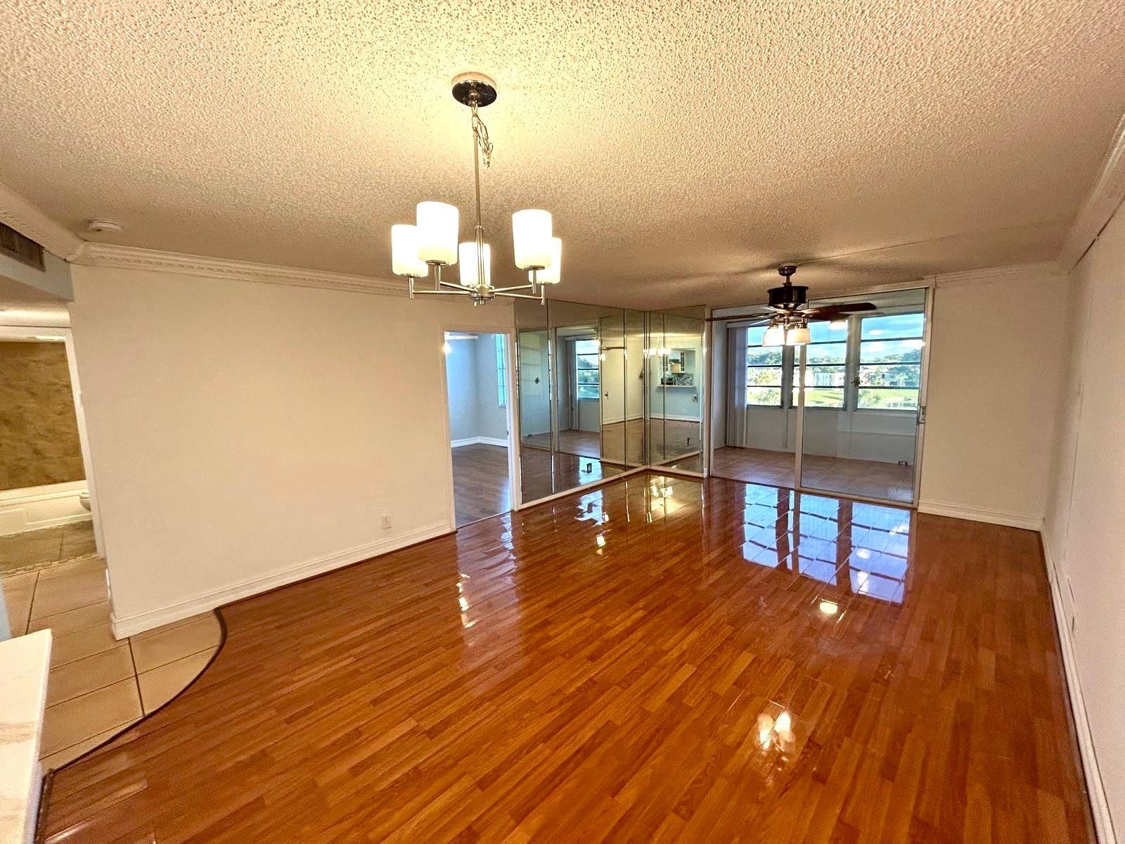 17 OF PALM SPRINGS 2 COND - Residential Lease